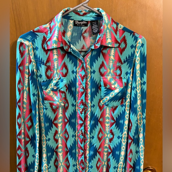 Wrangler Retro Women’s Aztec Western Snap Button Shirt Size Small - Picture 4 of 4